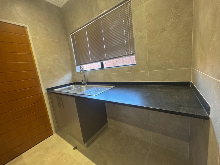 To Let 2 Bedroom Property for Rent in Doringkruin North West
